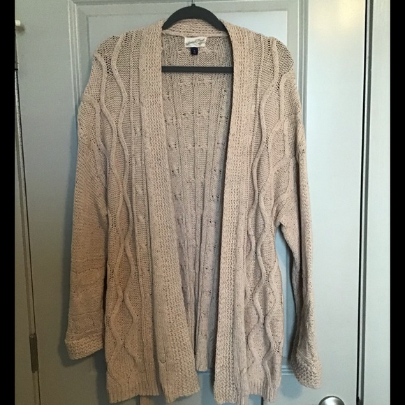 Target Universal Thread long wrap sweater. - Picture 4 of 4